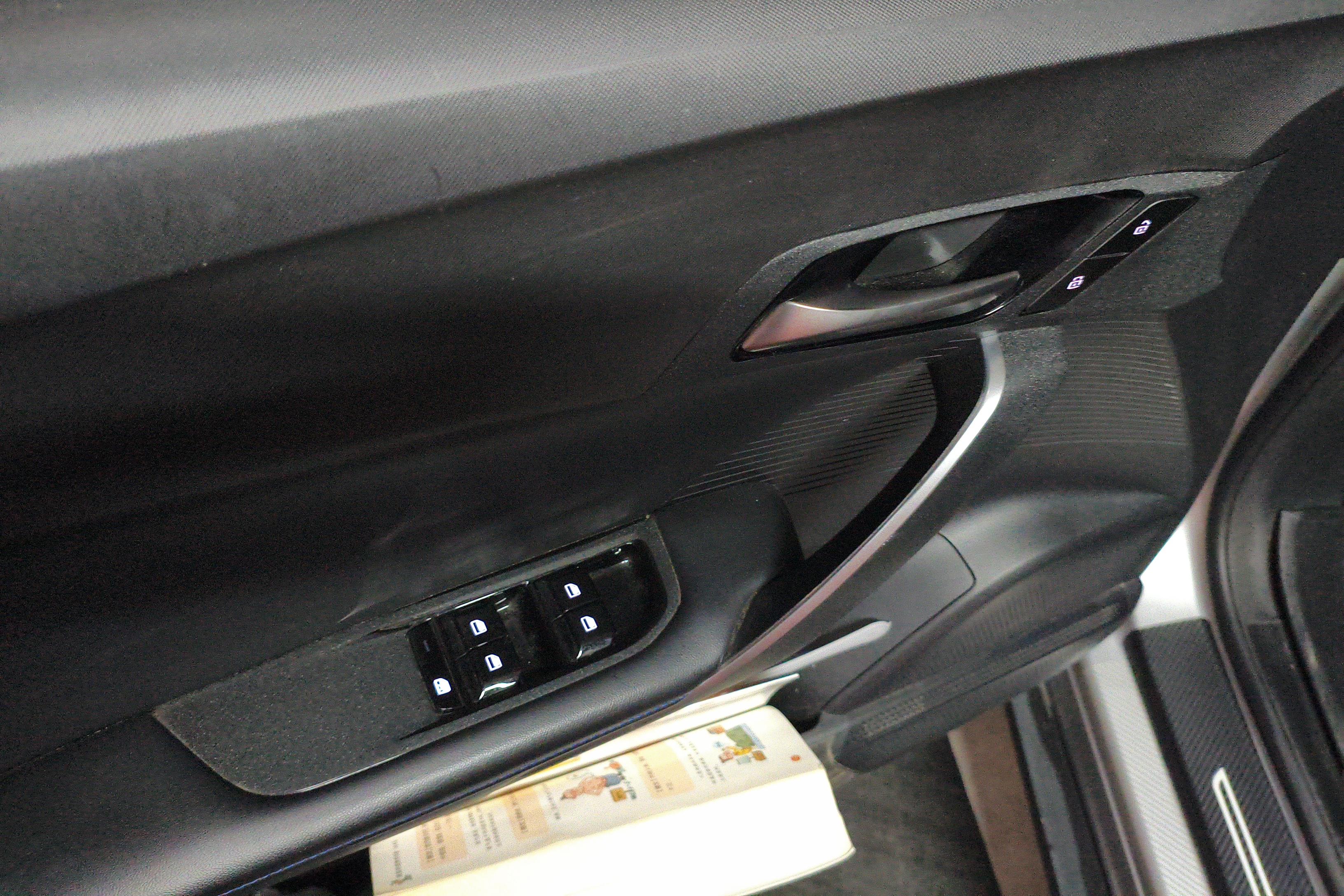 MG 4 EV 2023 #23 MG 4 EV 2023 car image #23