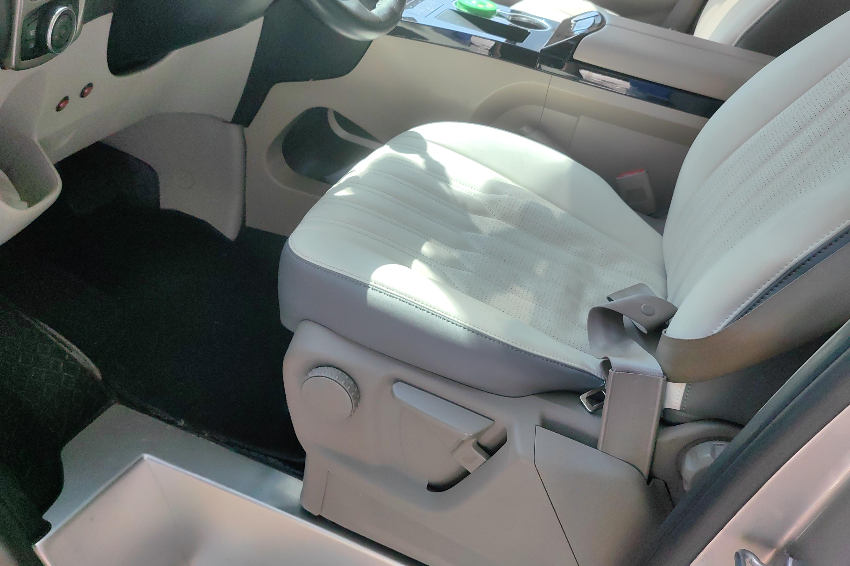 Ford Tourneo 2017 immagine di auto #23