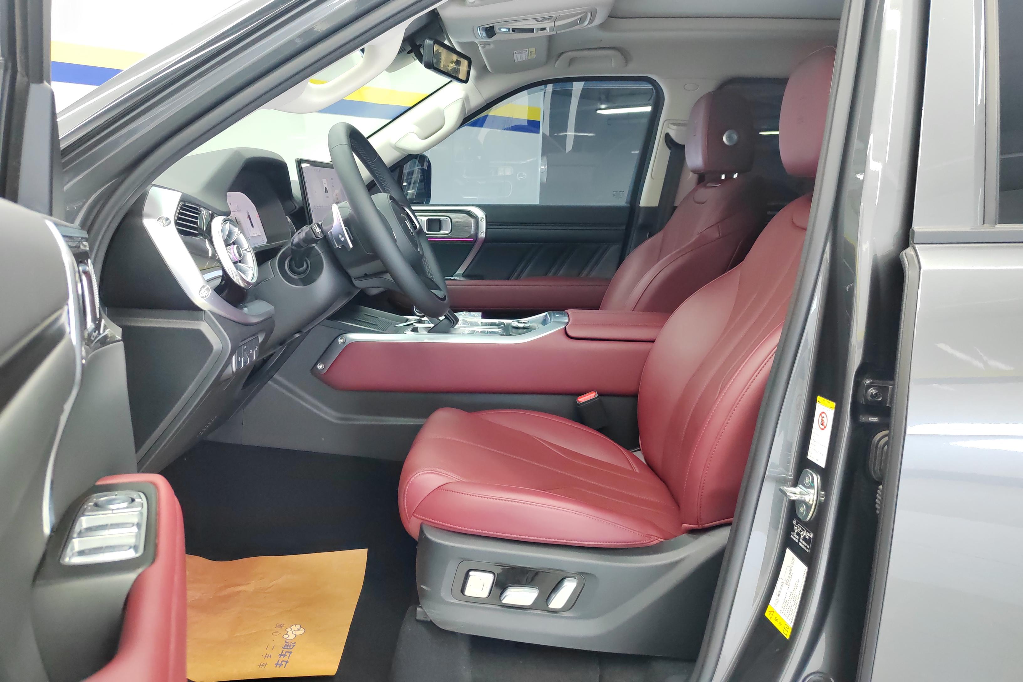 Tank 400 2024 car image #23