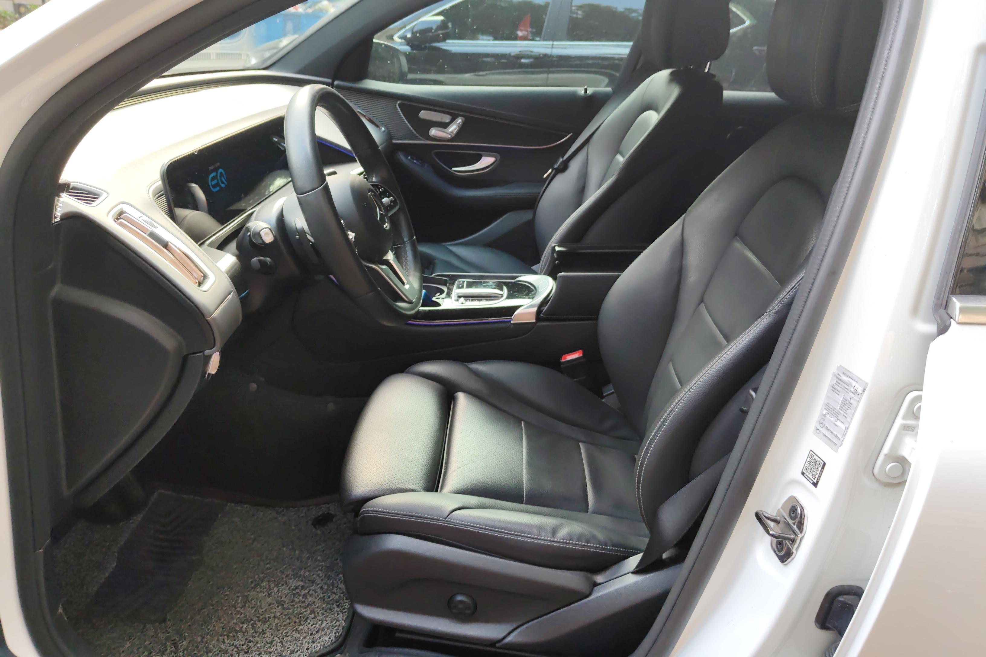 Mercedes-Benz EQC Class 2020 car image #23