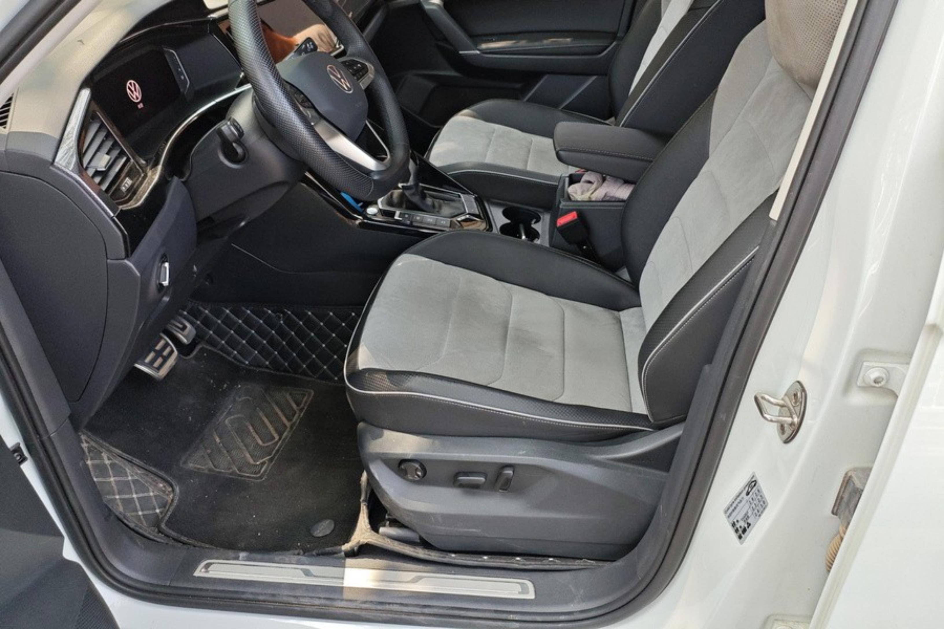 Volkswagen Tayron X 2021 car image #23