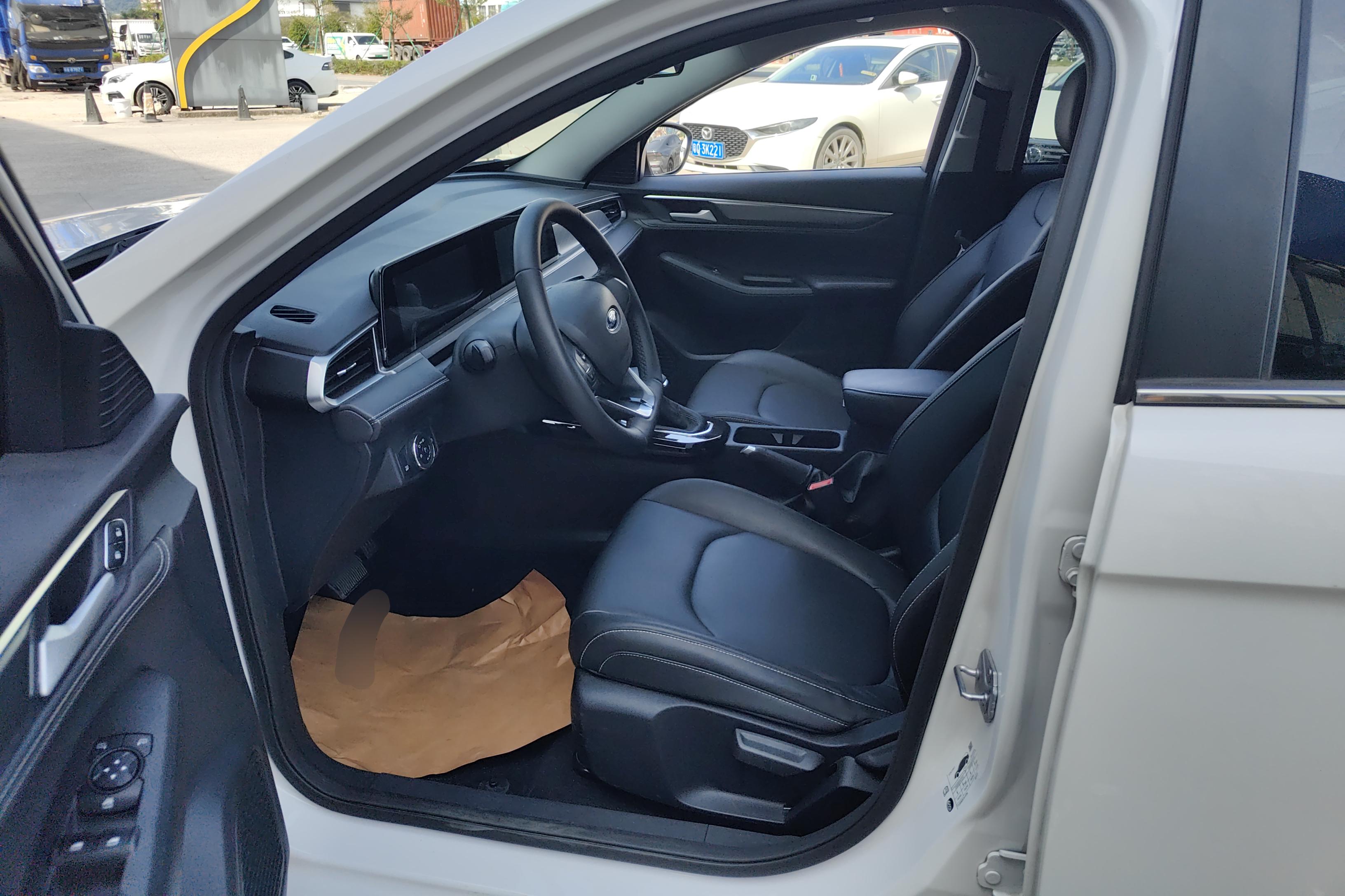 Ford Escort 2022 #23 Ford Escort 2022 car image #23