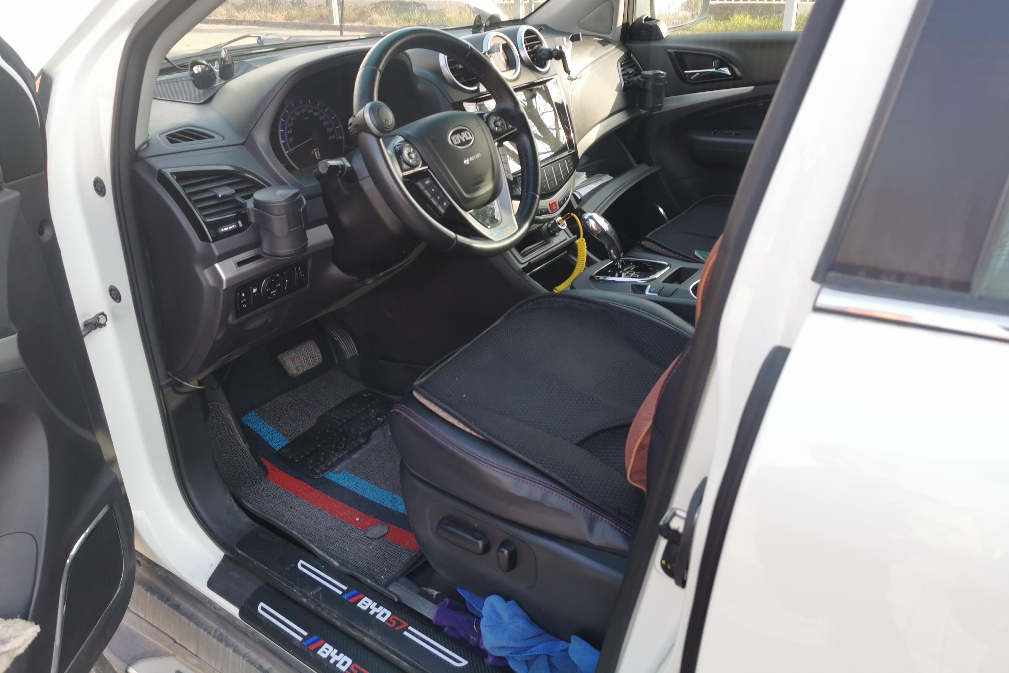 BYD Xia 2015 #23 BYD Xia 2015 car image #23