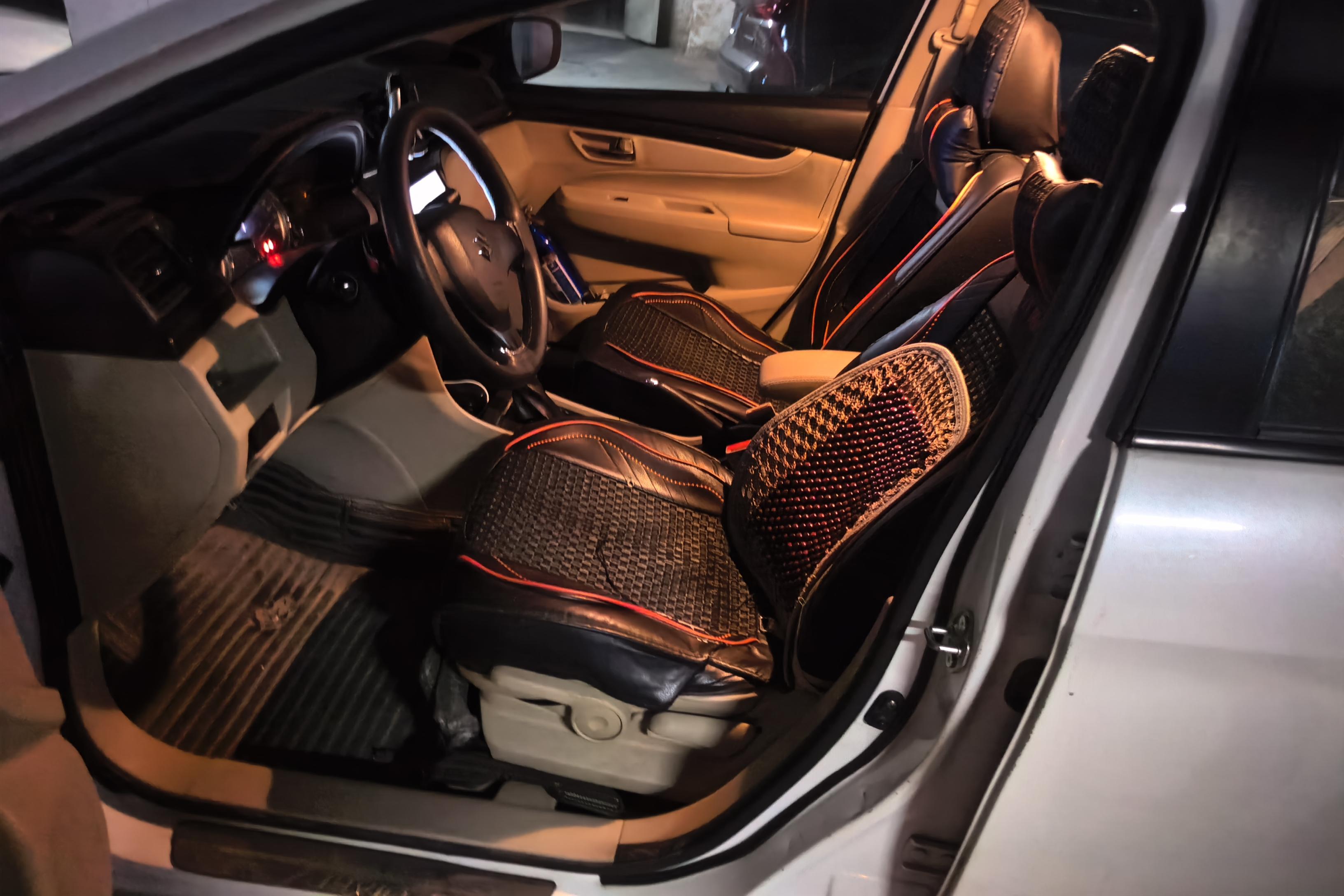 Suzuki Ciaz 2017 immagine di auto #23