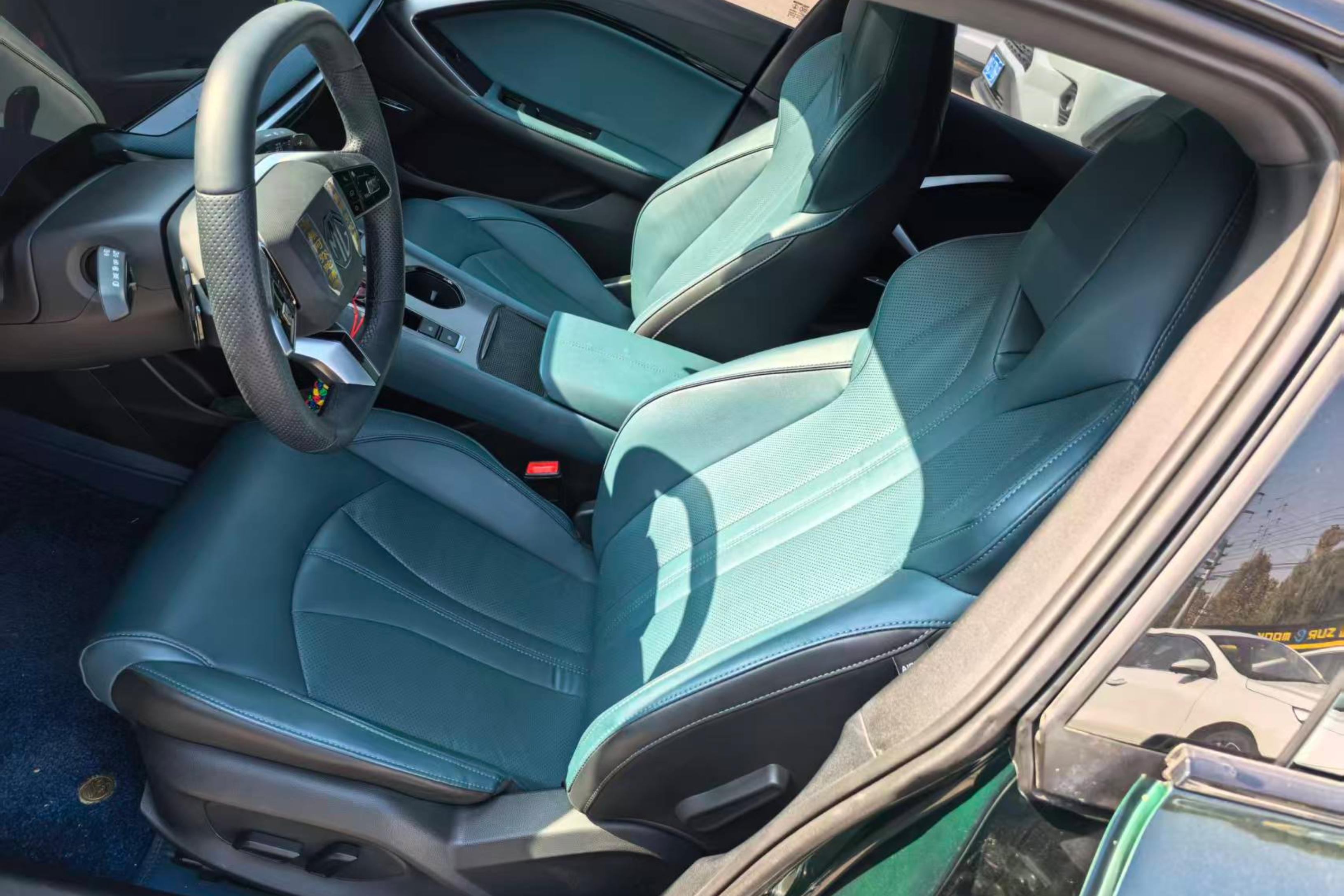 MG ES5 2023 car image #23