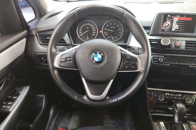 BMW 2 Series Gran Tourer 2015 car image #23