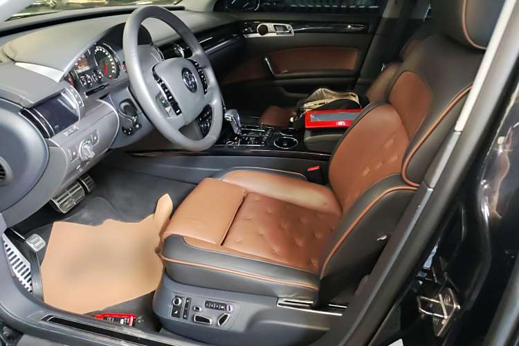 Volkswagen Pheaton 2016 imagen de coche #23