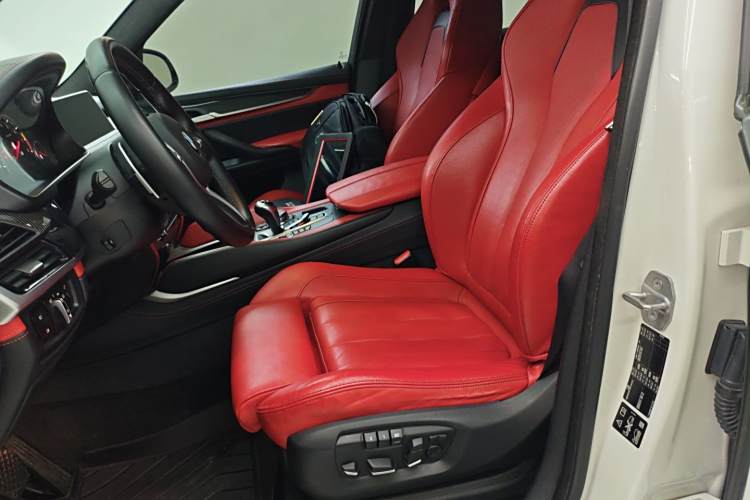 BMW X5 M 2016 car image #23