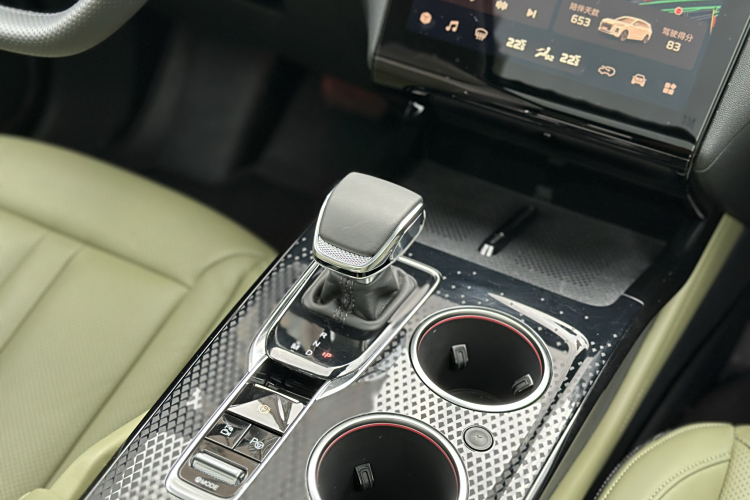 HongQi HS3 2023 car image #23