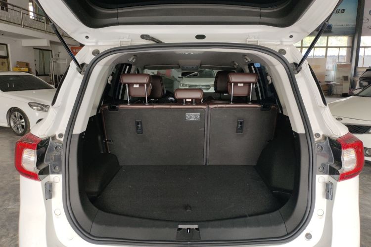 T5 2023 car image #23