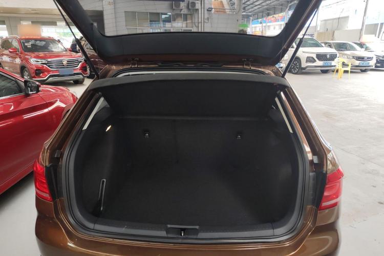 Volkswagen Cross Lavida 2017 صورة سيارة #23