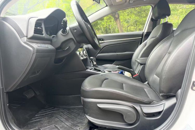 Hyundai Elantra AD 2019 car image #23