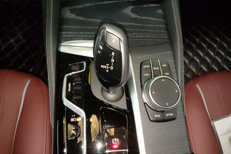 BMW M5 New Energy 2023 car image #23