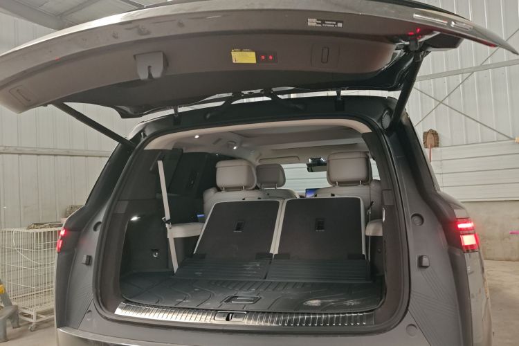 Denza N9 2025 #23 Denza N9 2025 car image #23