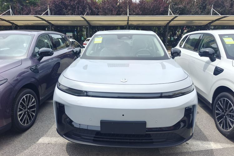 零跑汽车 零跑B10 2025 汽车图片 #23