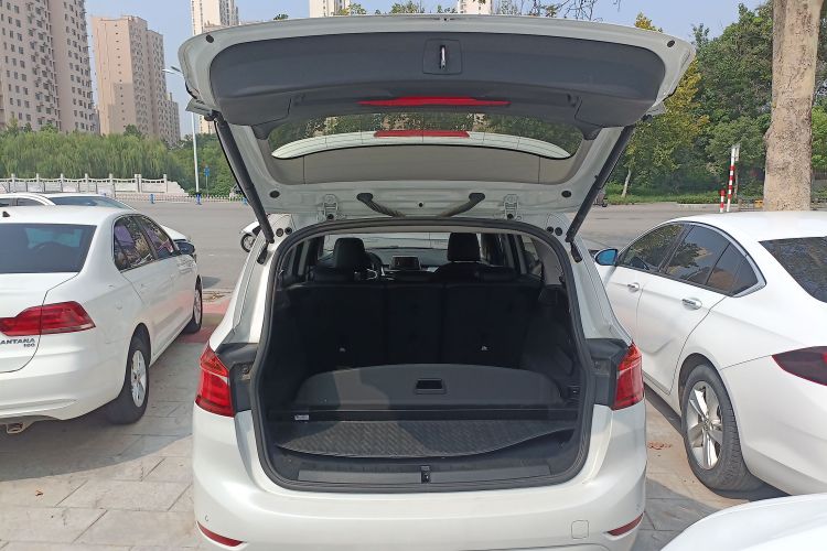 BMW 2 Series Gran Tourer 2020 immagine di auto #23