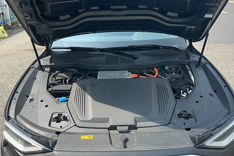 Audi e-tron 2021 صورة سيارة #23