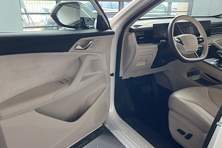 Roewe D5X DMH 2025 imagem de carro #23