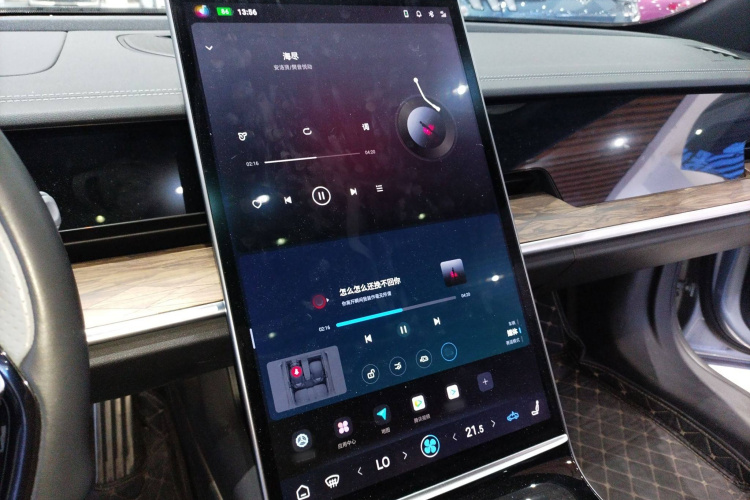 哪吒汽车 哪吒S 2023 汽车图片 #23