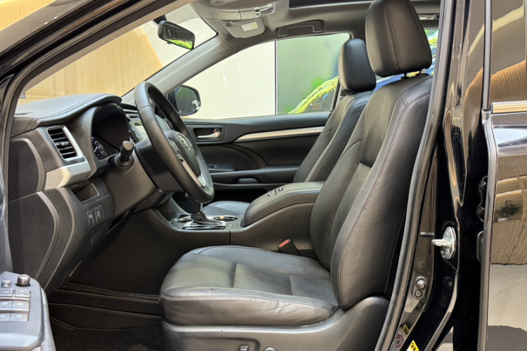 Toyota Highlander (Imported) 2016 car image #23