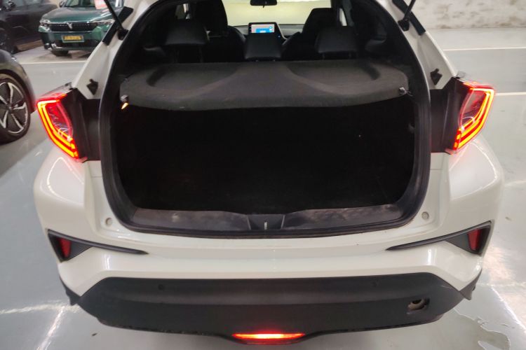 Toyota C-HR EV 2020 immagine di auto #23