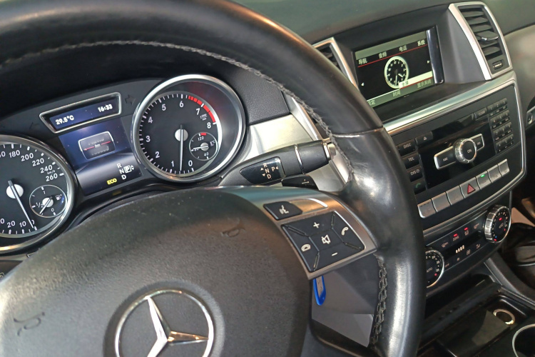 Mercedes-Benz M Class 2015 #23 Mercedes-Benz M Class 2015 car image #23