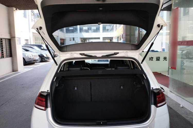 Volkswagen Golf Pure Electric 2020 #23 Volkswagen Golf Pure Electric 2020 image de voiture #23