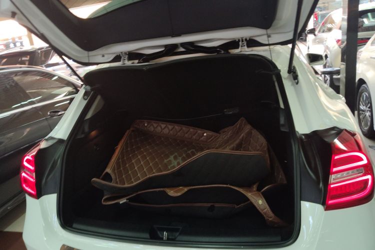 Mercedes-Benz GLA Class 2015 car image #23