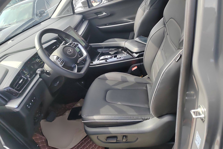 Hyundai Custo 2023 car image #23