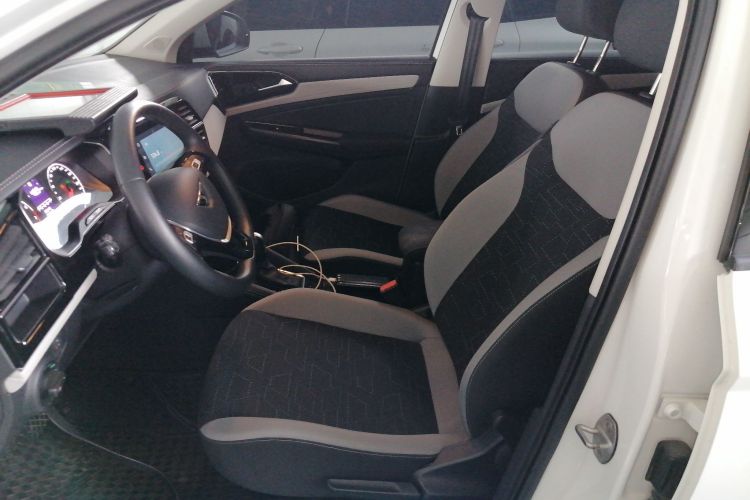 VS5 2022 car image #23