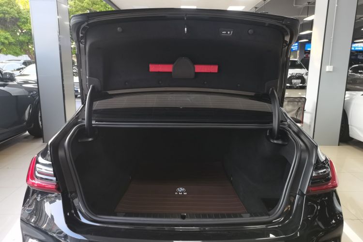 BMW M760Le 2022 #23 BMW M760Le 2022 car image #23