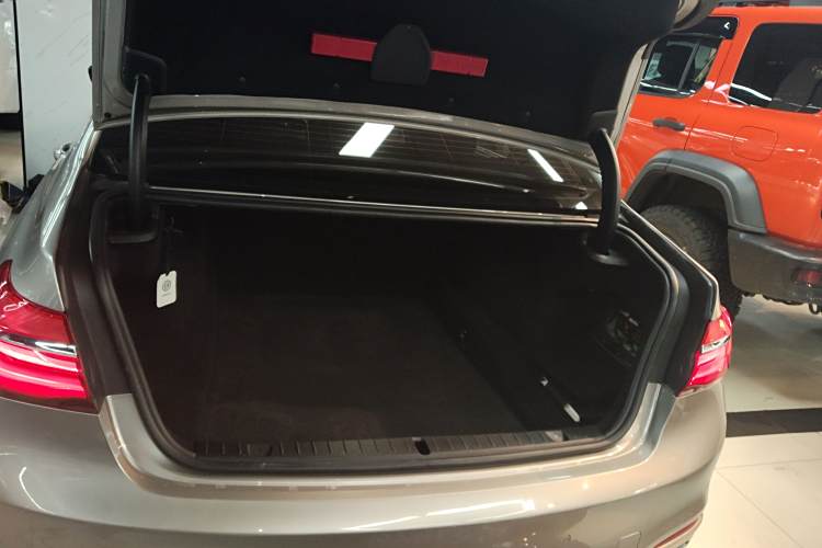 BMW M760Le 2017 #23 BMW M760Le 2017 car image #23