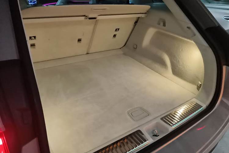 Mercedes-Benz EQE SUV 2023 #23 Mercedes-Benz EQE SUV 2023 car image #23