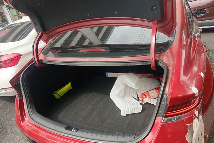 Hyundai Lafesta 2018 #23 Hyundai Lafesta 2018 car image #23