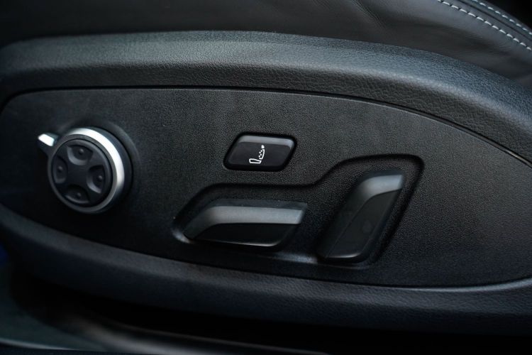 Audi S5 2023 car image #23