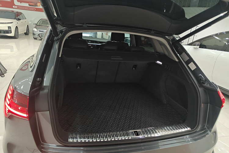 Audi e-tron 2022 imagen de coche #23