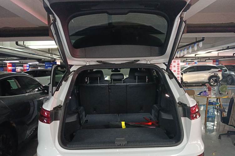 Audi Q5 e-tron 2023 #23 Audi Q5 e-tron 2023 immagine di auto #23