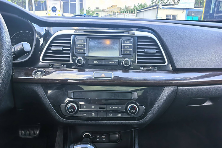 起亚 起亚K4 2016 汽车图片 #23