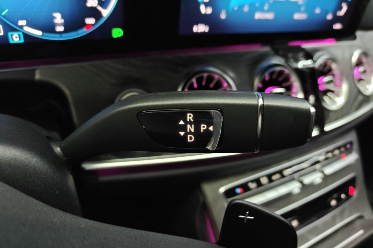 Mercedes-Benz CLS Class 2021 car image #23