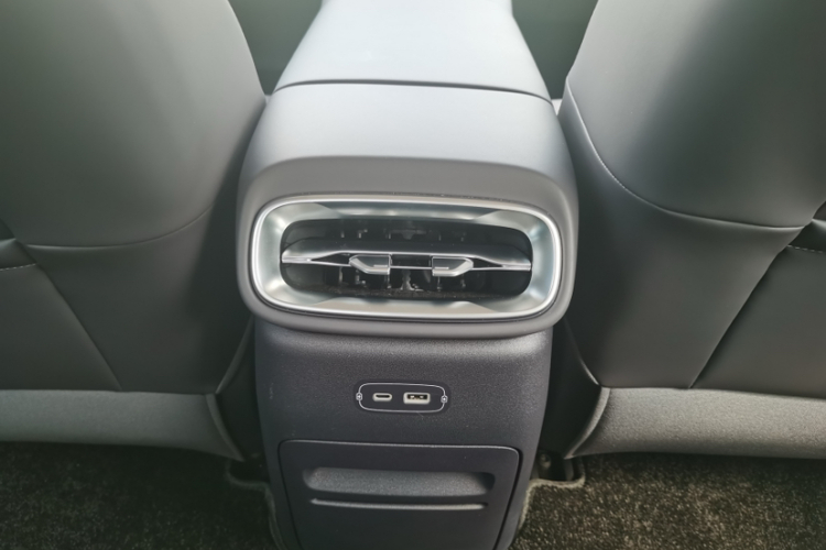 零跑汽车 零跑B01 2025 汽车图片 #23