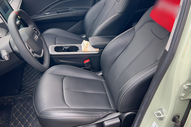 哪吒汽车 哪吒AYA 2023 汽车图片 #23