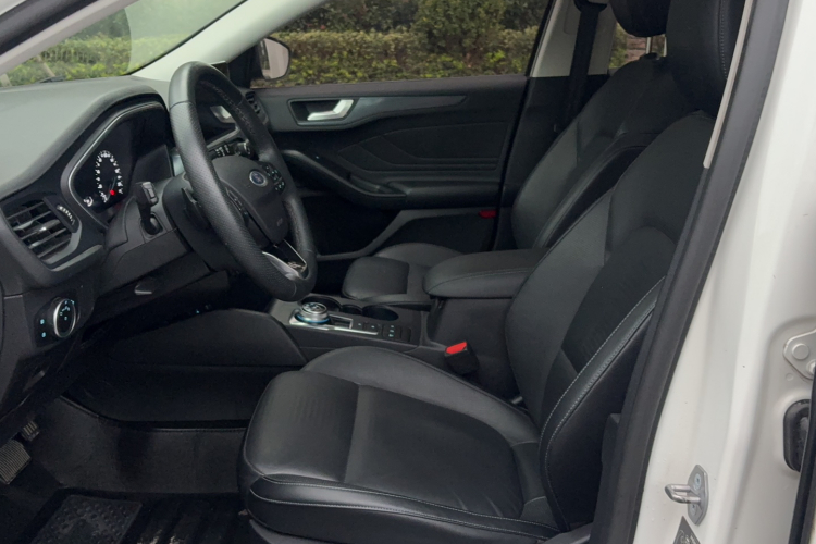 Ford Focus Active 2019 imagem de carro #23