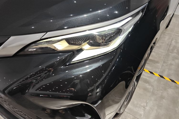 Toyota Granvia 2023 immagine di auto #23