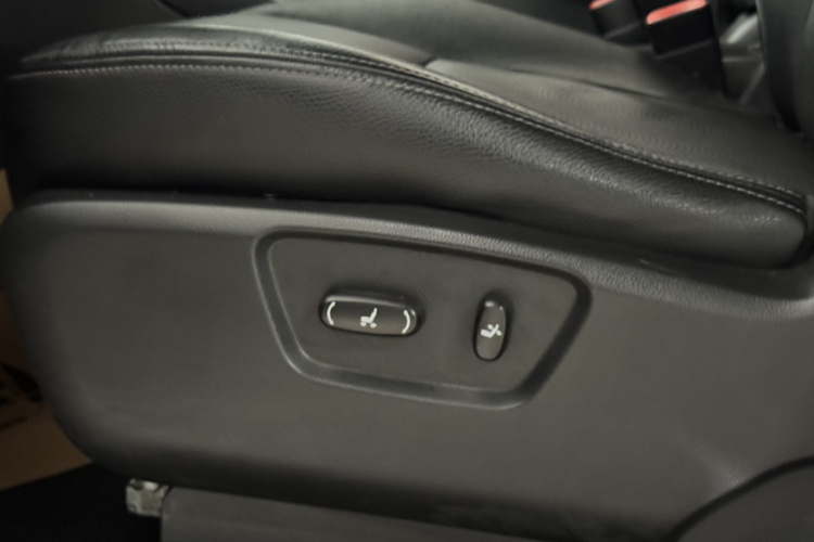 Chevrolet Captiva 2017 #23 Chevrolet Captiva 2017 car image #23