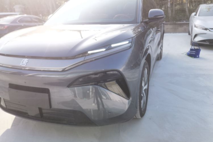 BYD Tang L 2025 #23 BYD Tang L 2025 car image #23