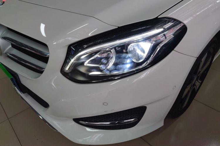 Mercedes-Benz B Class 2017 #23 Mercedes-Benz B Class 2017 صورة سيارة #23