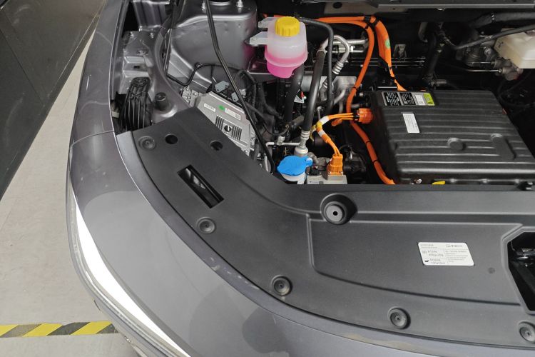 哪吒汽车 哪吒X 2023 汽车图片 #23