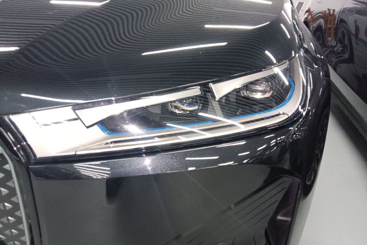 BMW i5 M60 2022 car image #23