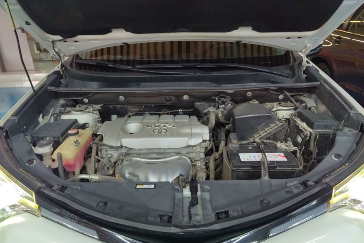 RAV4 2018 #23 RAV4 2018 car image #23