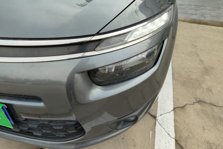 Citroen C4 PICASSO 2017 صورة سيارة #23